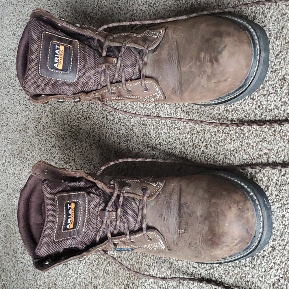 Steel toe work boots